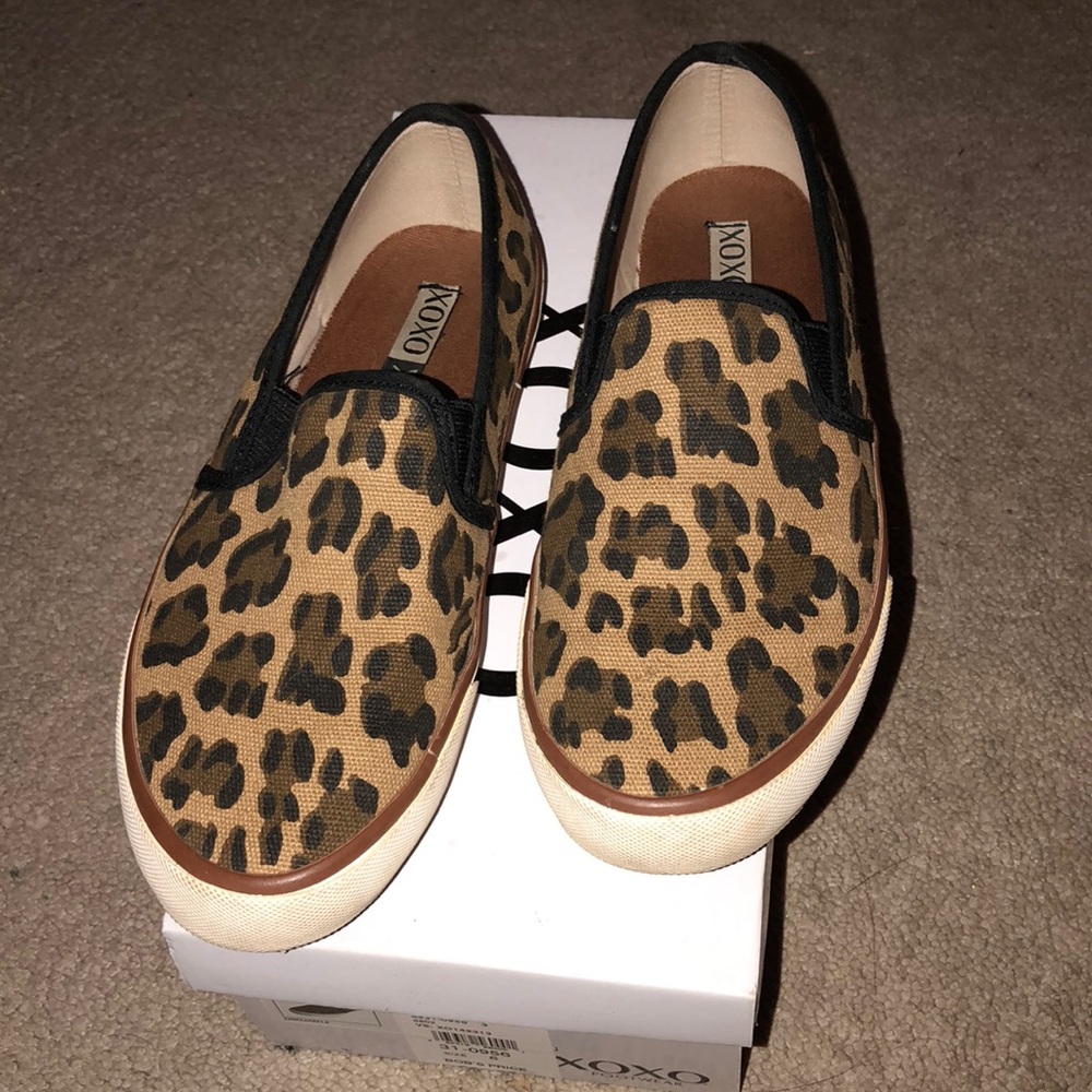 xoxo sneakers
